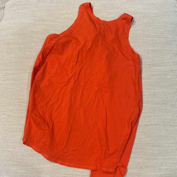 lululemon tie back tank - Picture 4 of 4